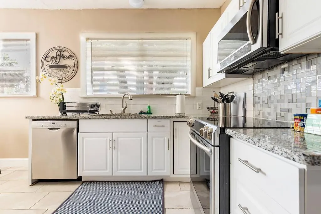 Beautiful Beach Bungalow With No Chore Checkout Daytona Beach